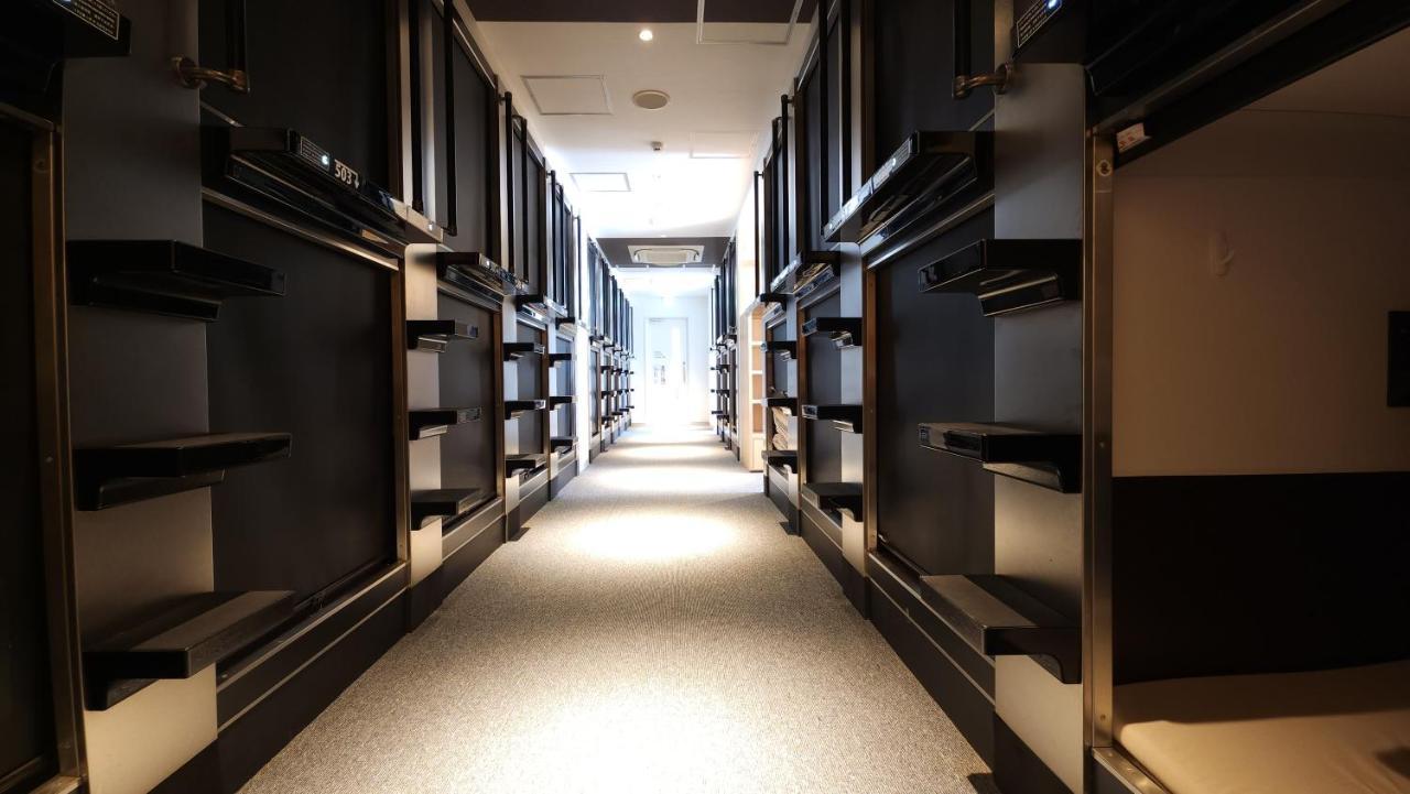 Acro Capsule Hotel Namba Dotonbori Ōsaka Exterior foto
